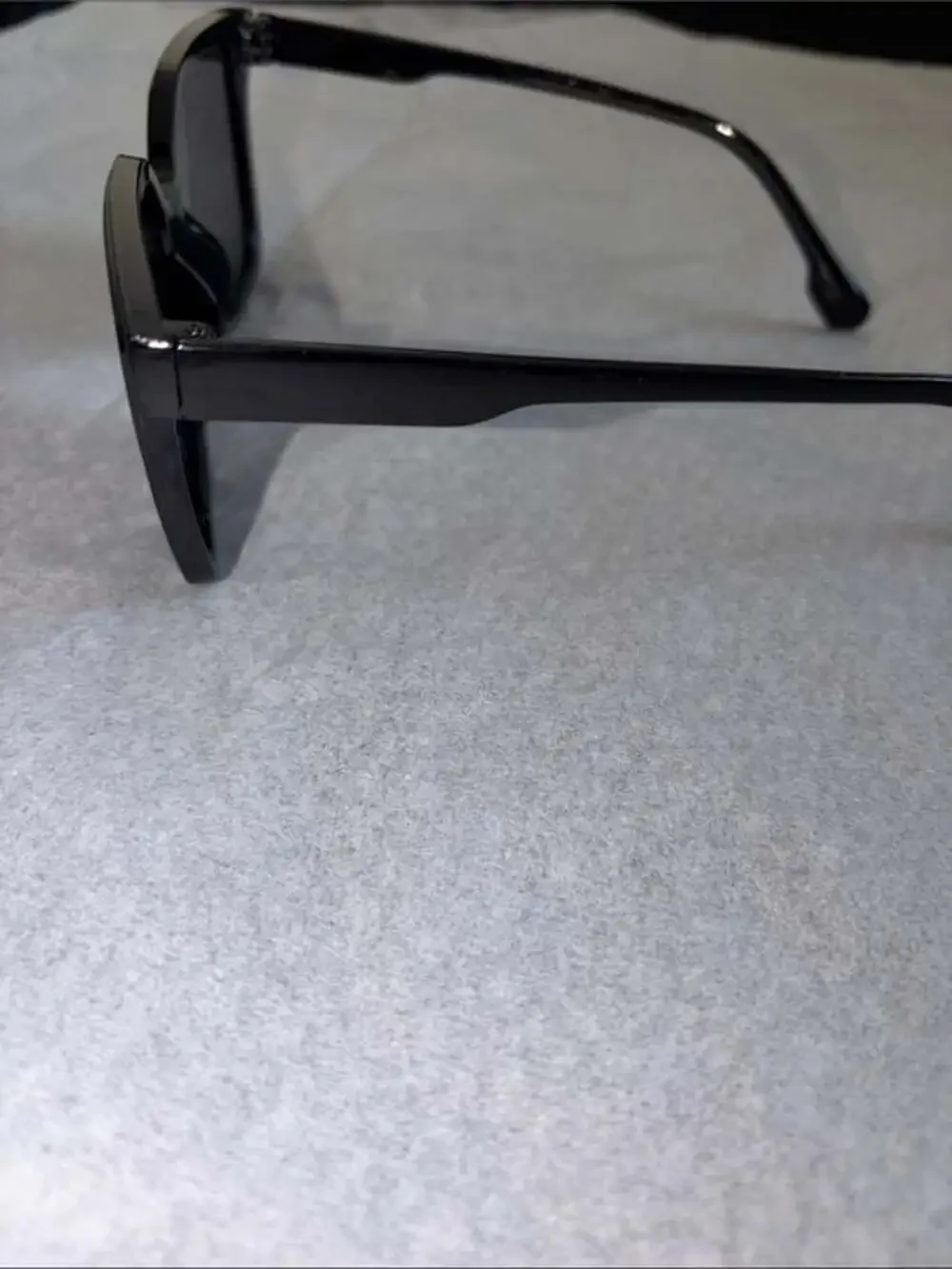 Men's Black Square Sunglasses - Classic Polarized Shades